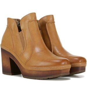 KORKS PLatform Women's Tan Ankle size 9.5 Boots